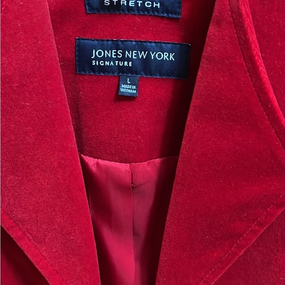 Jones New York red jacket. Size Large. Excellent condition. - Picture 2 of 3